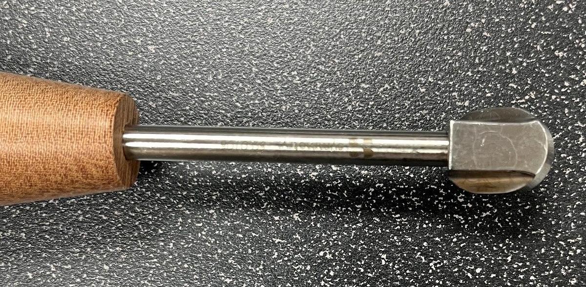 Used Aspen Surgical Retractor, Loading Locking Handle 59-0105