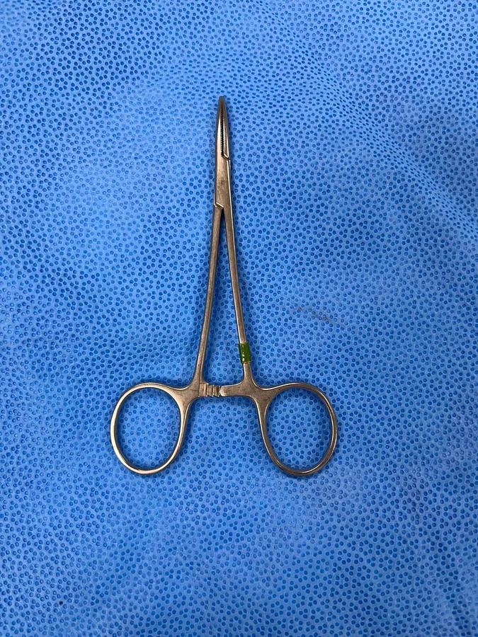 Used Jarit Halstead Mosquito Forcep 107-102 - Curved, 4-7/8", Matte