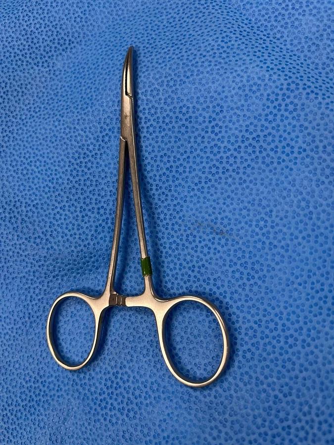 Used Jarit Halstead Mosquito Forcep 107-102 - Curved, 4-7/8", Matte