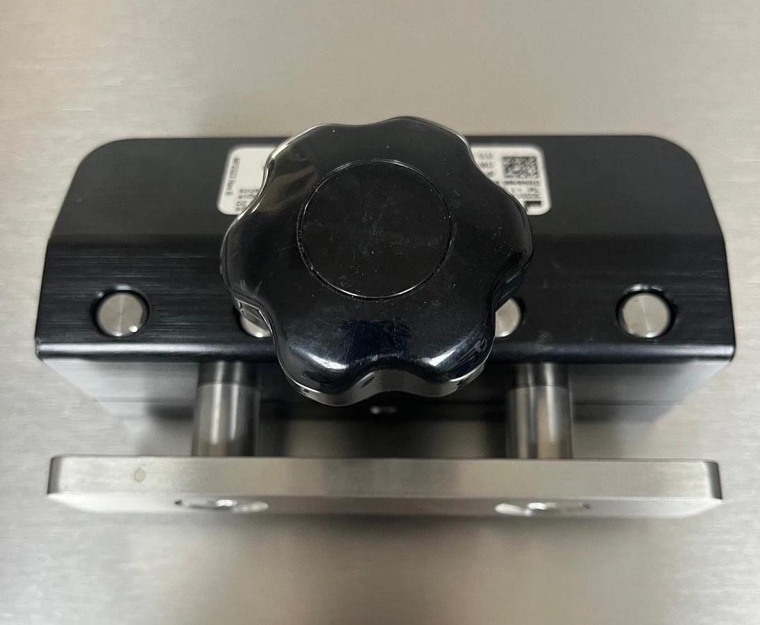 Used Mizuho OSI Trios Table 6" Side Rail Adaptor 7927-959