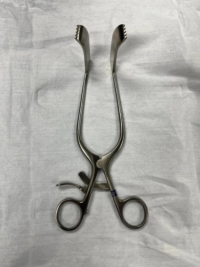 Used Jarit 205-244 Retractor Blades