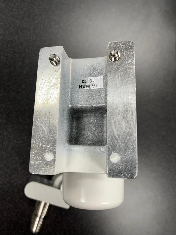 Used GCX M Series WMM-0001-01B Pivot Arm Wall Mount w Philips Madonna-Style Mount