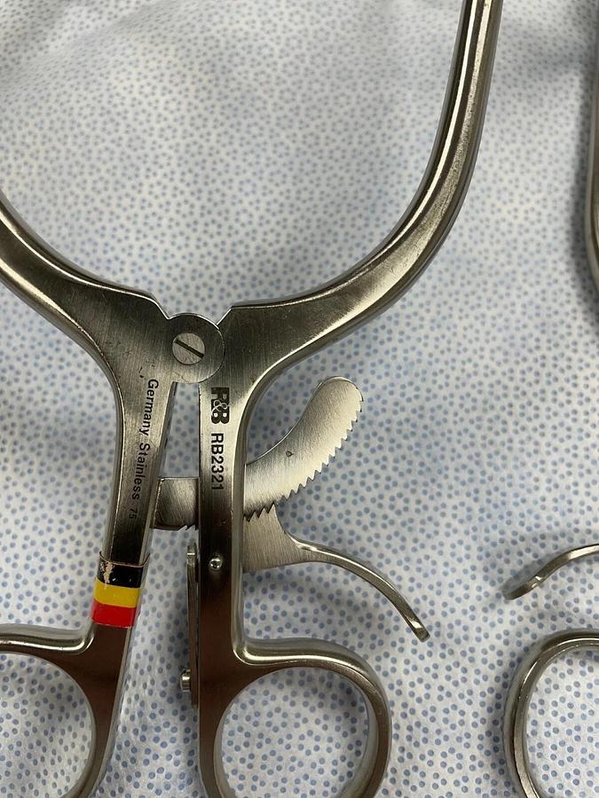 Used Jarit R&B Surgical Solutions Handheld Retractors- Set of 12- RB2311 thru RB2322