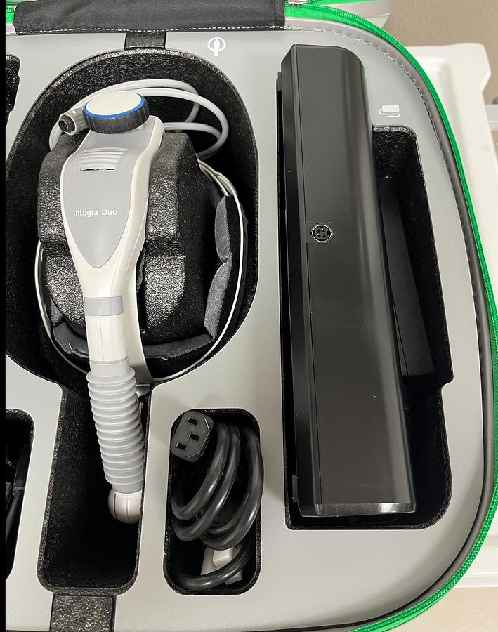 Integra Duo LED Surgical Headlight System 
