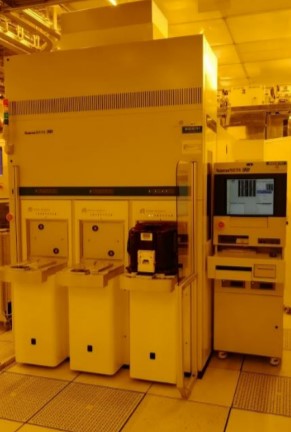Used 2004 Applied Materials NanoSEM 3D