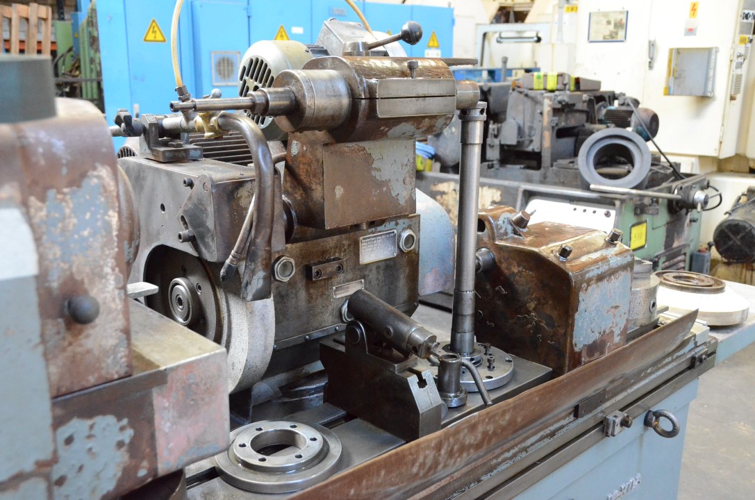 Usado 1969 DANOBAT RE-800-A Rectificadoras Cilindricas #4345