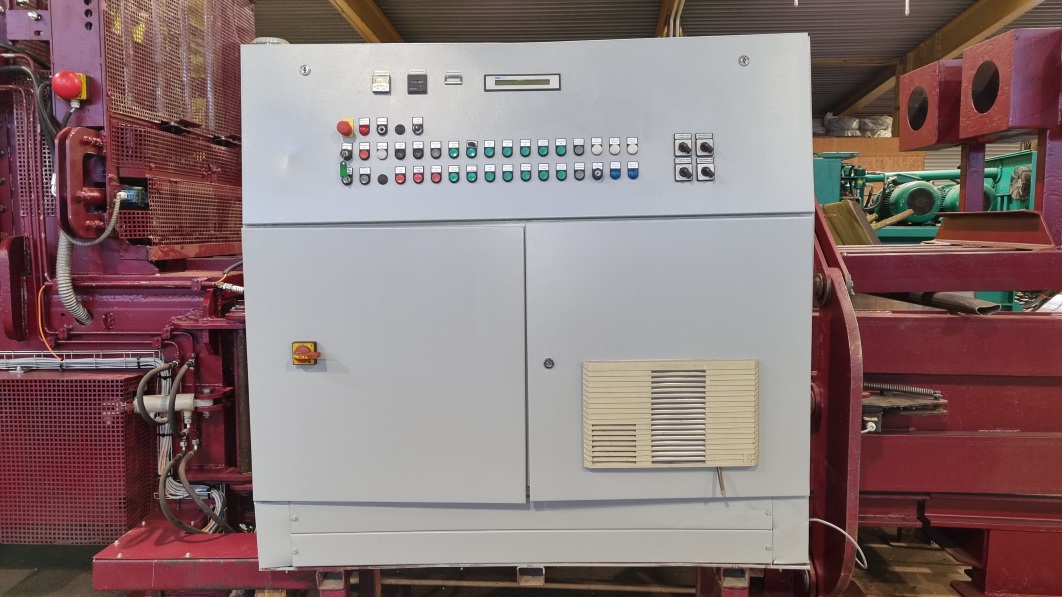 Refurbished Ballenpresse Avermann, Typ AVOS 1410M, Presskraft 70 t