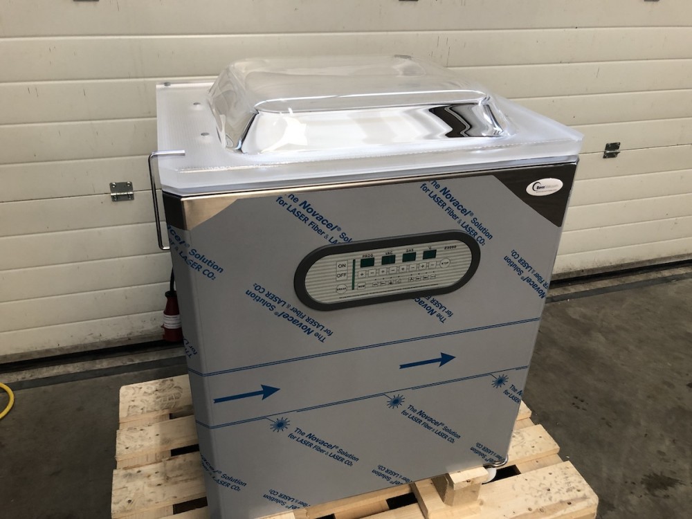 Used Boss Max-F46 vacuum machine