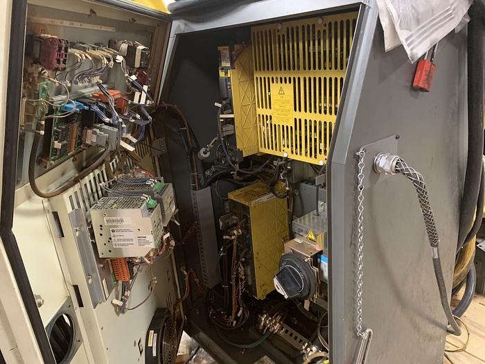 Used FANUC R2000iB/210F 210KG X 2655MM REACH 6 AXIS CNC ROBOT W/R30iA CONTROLS WITH ARO SERVO GUN