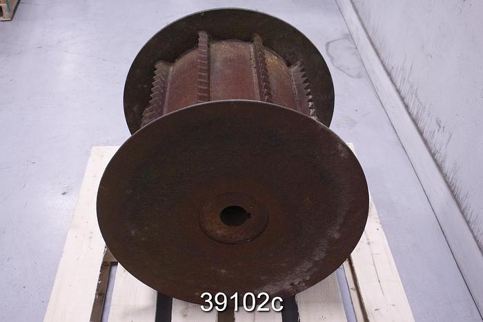 Used Black Clawson M10 Ragger Wheel, 29" Diameter, 22.5" Width #39102