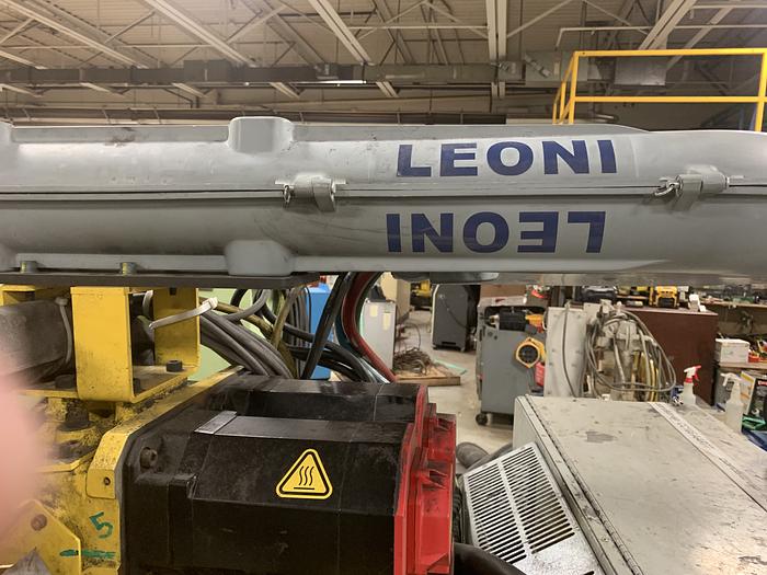 Used FANUC R2000iB/210F 210KG X 2655MM REACH 6 AXIS CNC ROBOT W/R30iA CONTROLS WITH ARO SERVO GUN