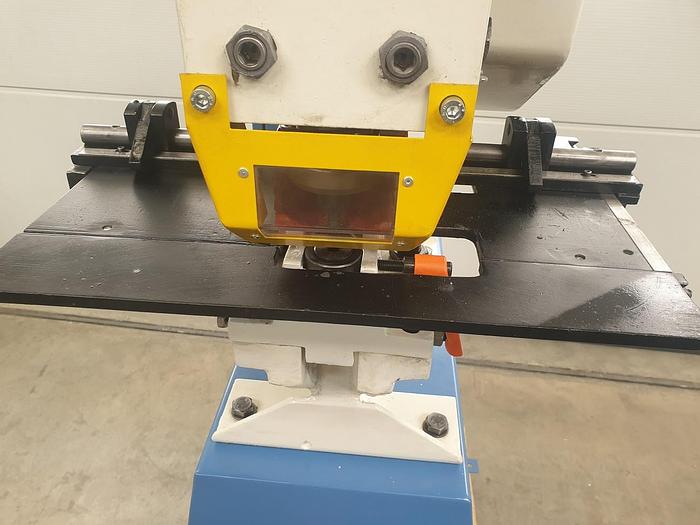 Gebraucht Lochstanze Mubea KL 30