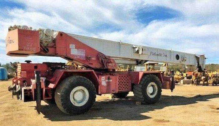 1989 GROVE RT740B