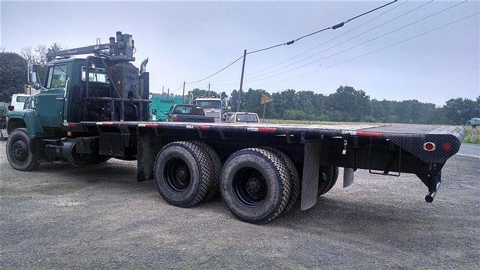 Used 1987 Ford LNT9000 Truck & Crane