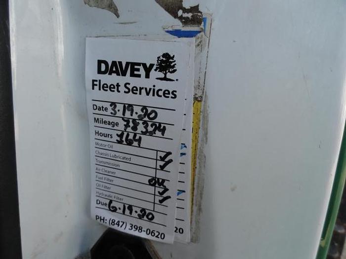 Used 2005 VERSALIFT VO255
