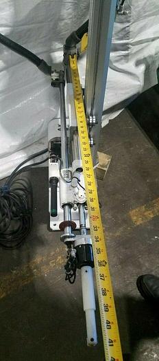 Used Yushin V-HOP 550X High Speed Robot Sprue Picker Pick & Place Gate Remover