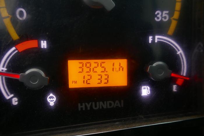 Used 2013 HYUNDAI ROBEX55-9