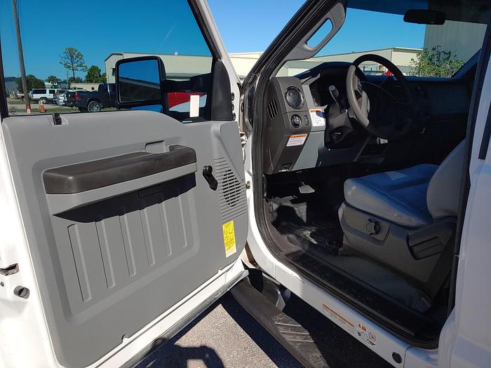 Used Altec AT40-MH 45ft Bucket Boom on 2016 Ford F550 4x4 Reg Cab Utility Truck - 05890