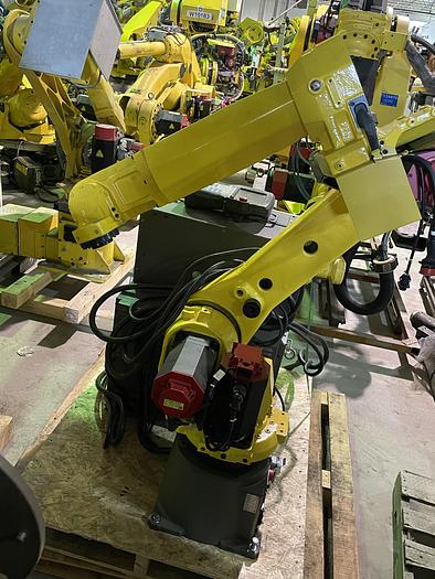 Used FANUC ARCMATE 120iC SIX AXIS ROBOT 20KG X 1811MM HIGH REACH R30iA CONTROLLER
