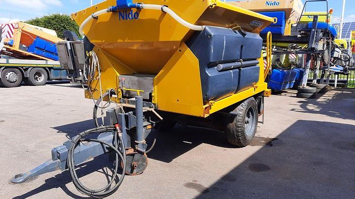 Gebruikt 2002 NIDO Stratos B17-18 AWAXN