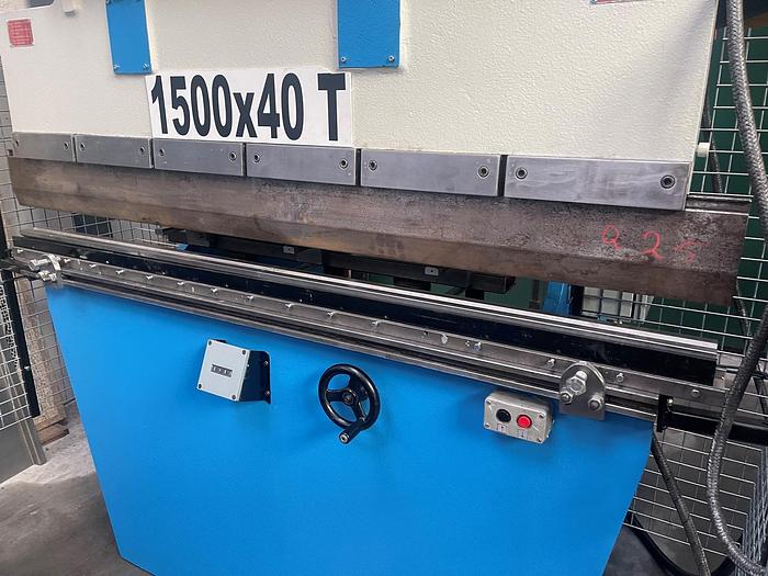 Usato PIEGATRICE FARINA IDRAULICA 1500X40