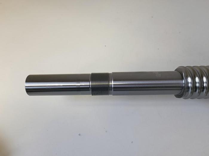 Geschliffener Präzisions Kugelgewindetrieb, D50x10, 591mm, Steinmeyer, neu