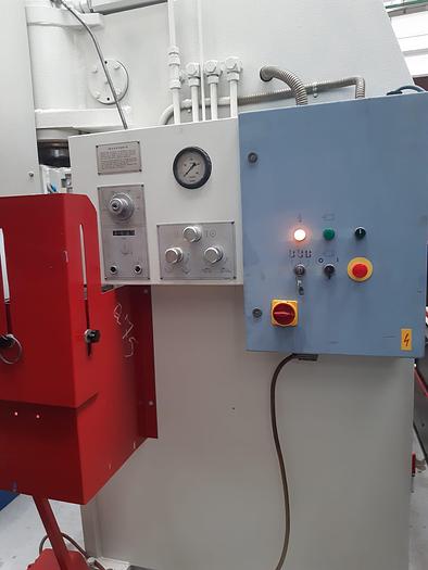 Usato PIEGATRICE COLGAR IDRAULICA 3000X90 TON