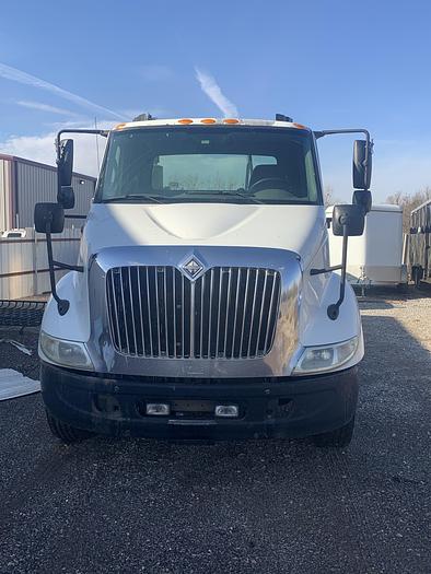 Used 2006 International  Day cab