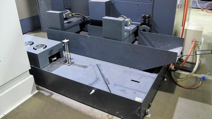 Used 35"X, 19"Y, 15"Z, 2015 MAKINO F5, CNC VERTICAL MACHINING CENTER