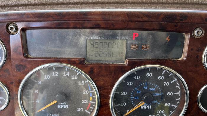 Used 2004 Mack CV713 Granite