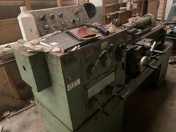 Used Famot TUM 25B Manual Centre Lathe