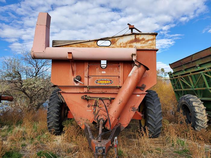 Used A&L 650T Grain Cart