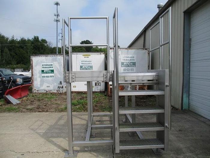 Used Work Platform, Stainless Steel, 3'Wx5' 8"L, Vertical Stairs