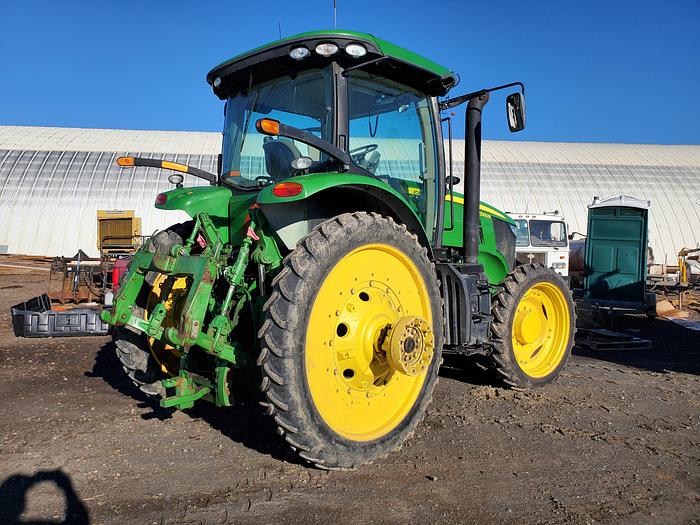 Used 2013 John Deere 7200R Tractor w/ IVT