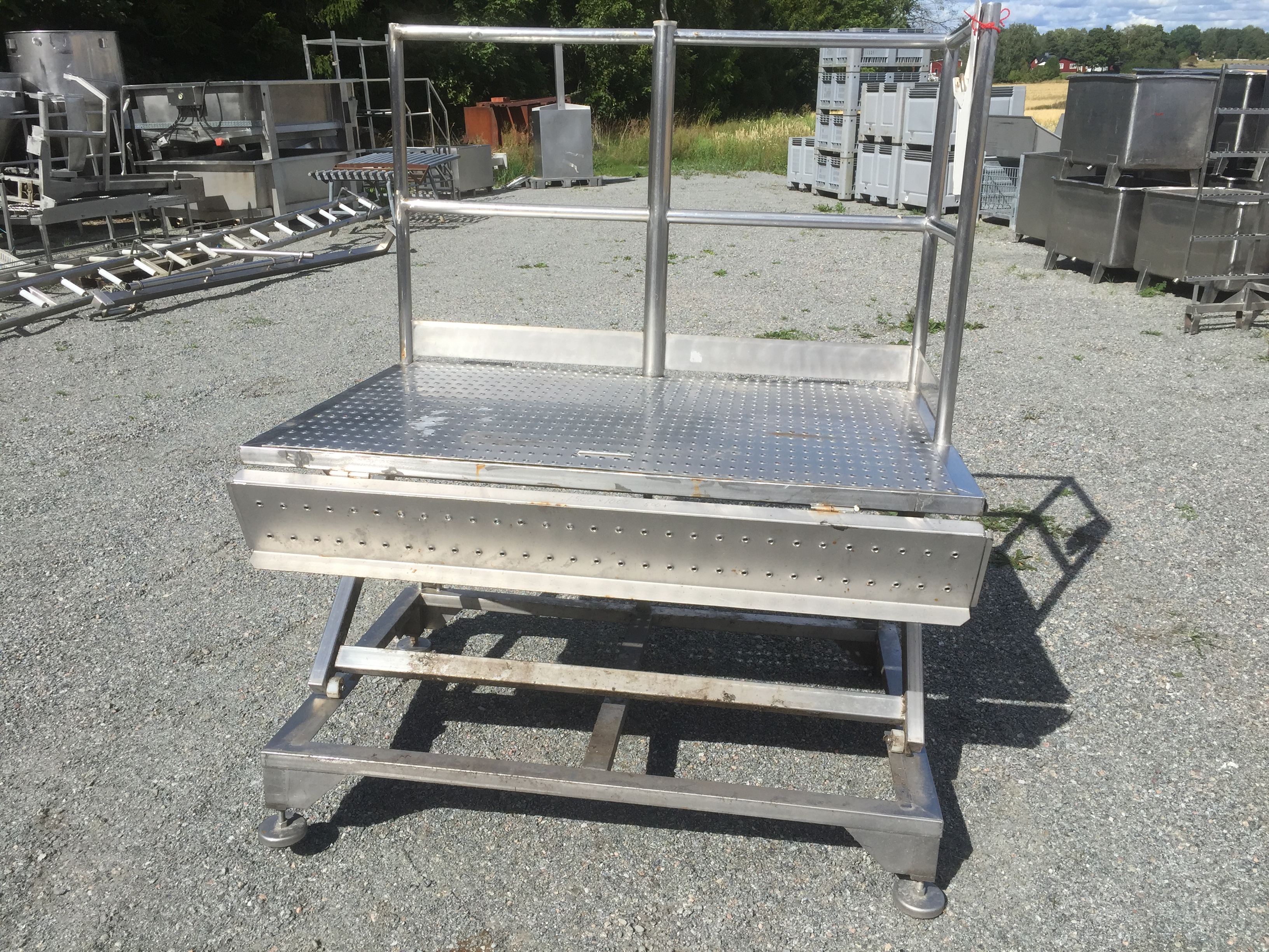 Begagnad Arbetsplattform 100×145, med vev