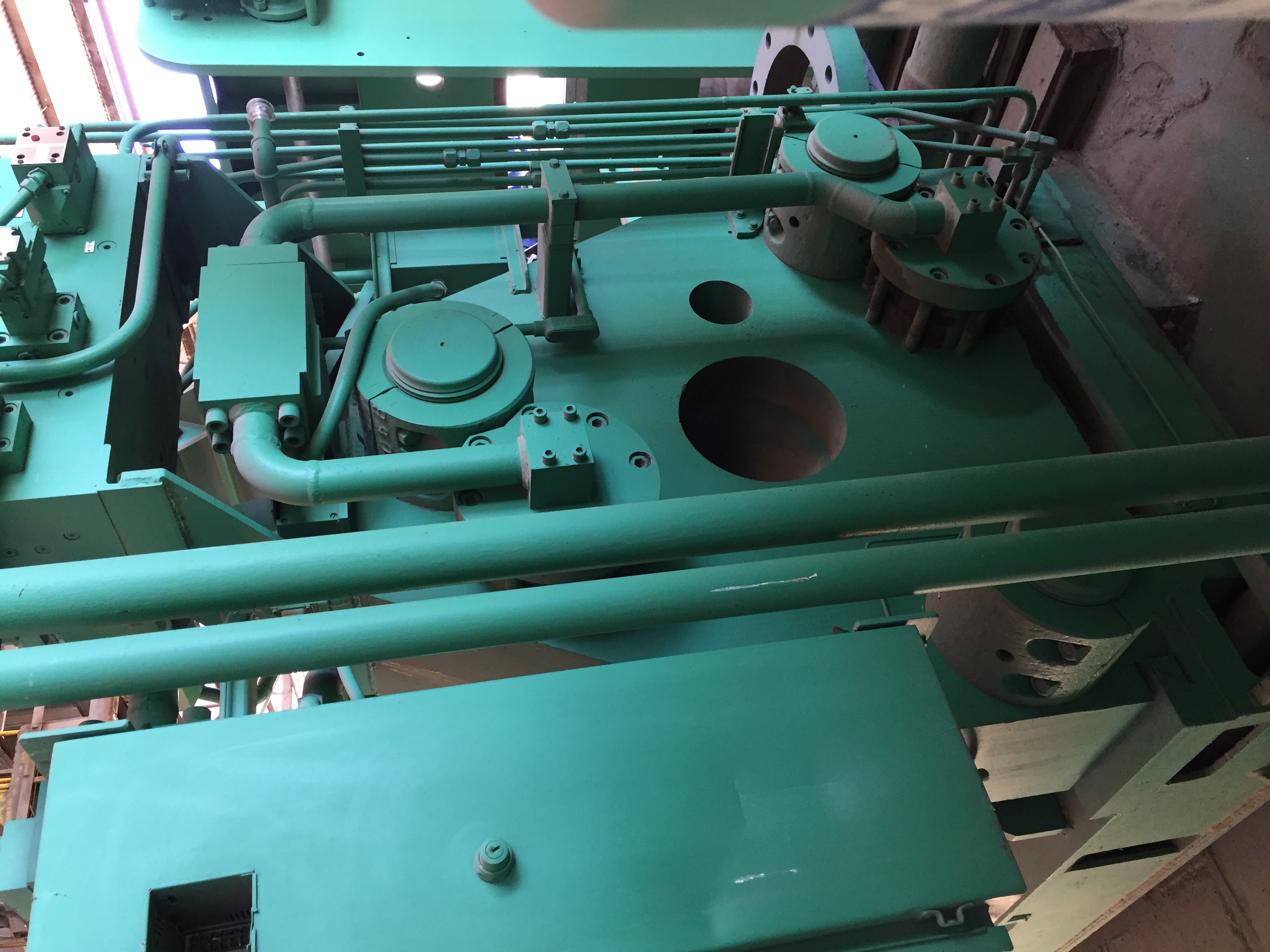 Used 700 Ton Loewy Extrusion Press; 4 1/2" x 16" Billet