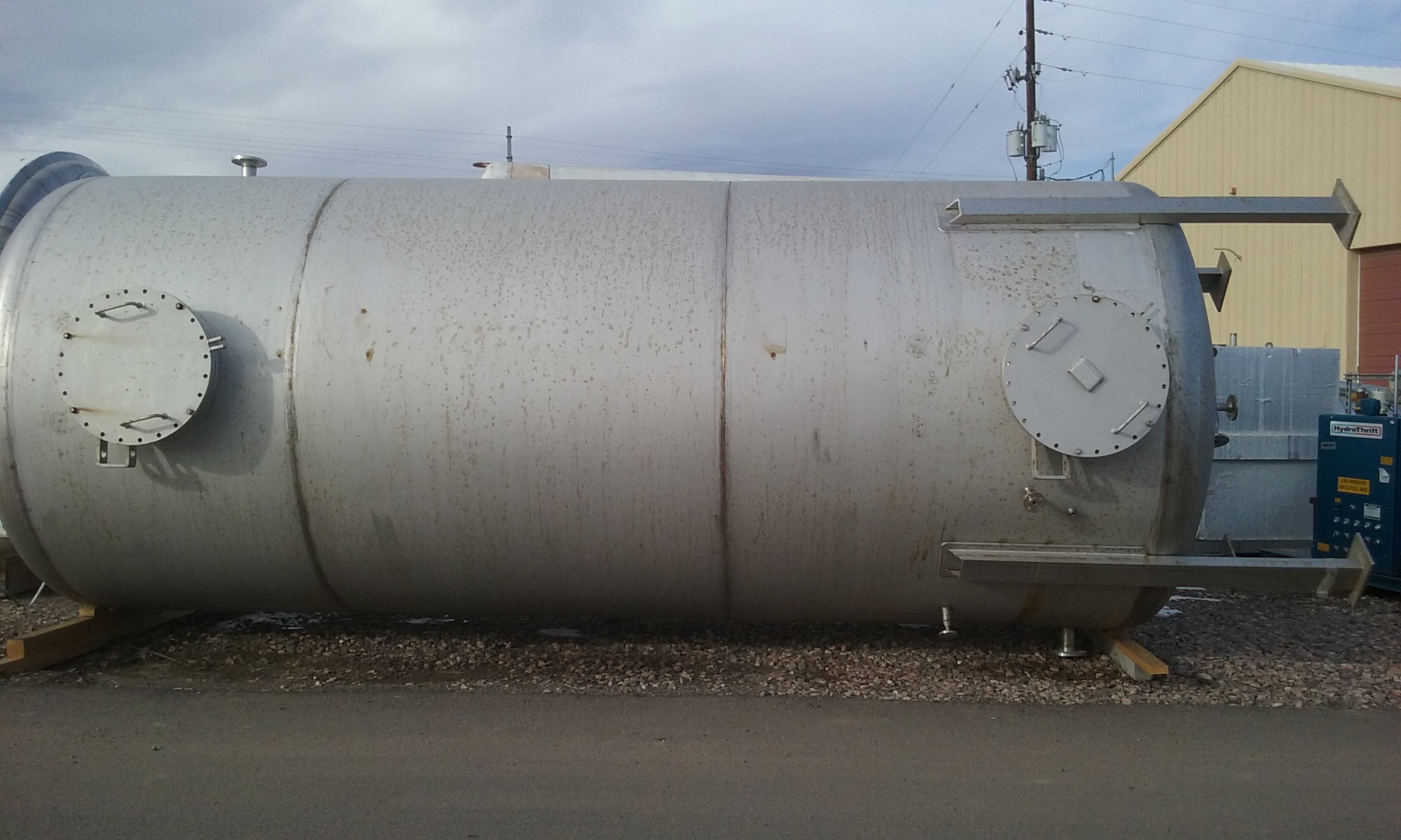 Used 6000 GALLON SINGLE SHELL TANK