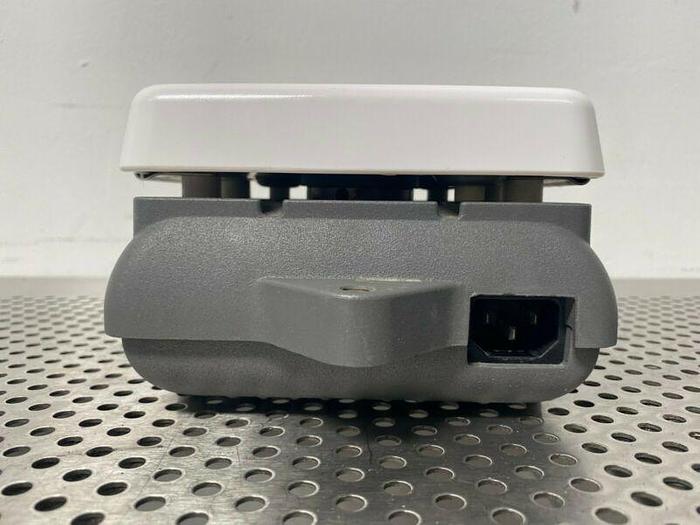 Used Corning PC-220 4" x 5" Top Laboratory Stirrer & Hot Plate 120V