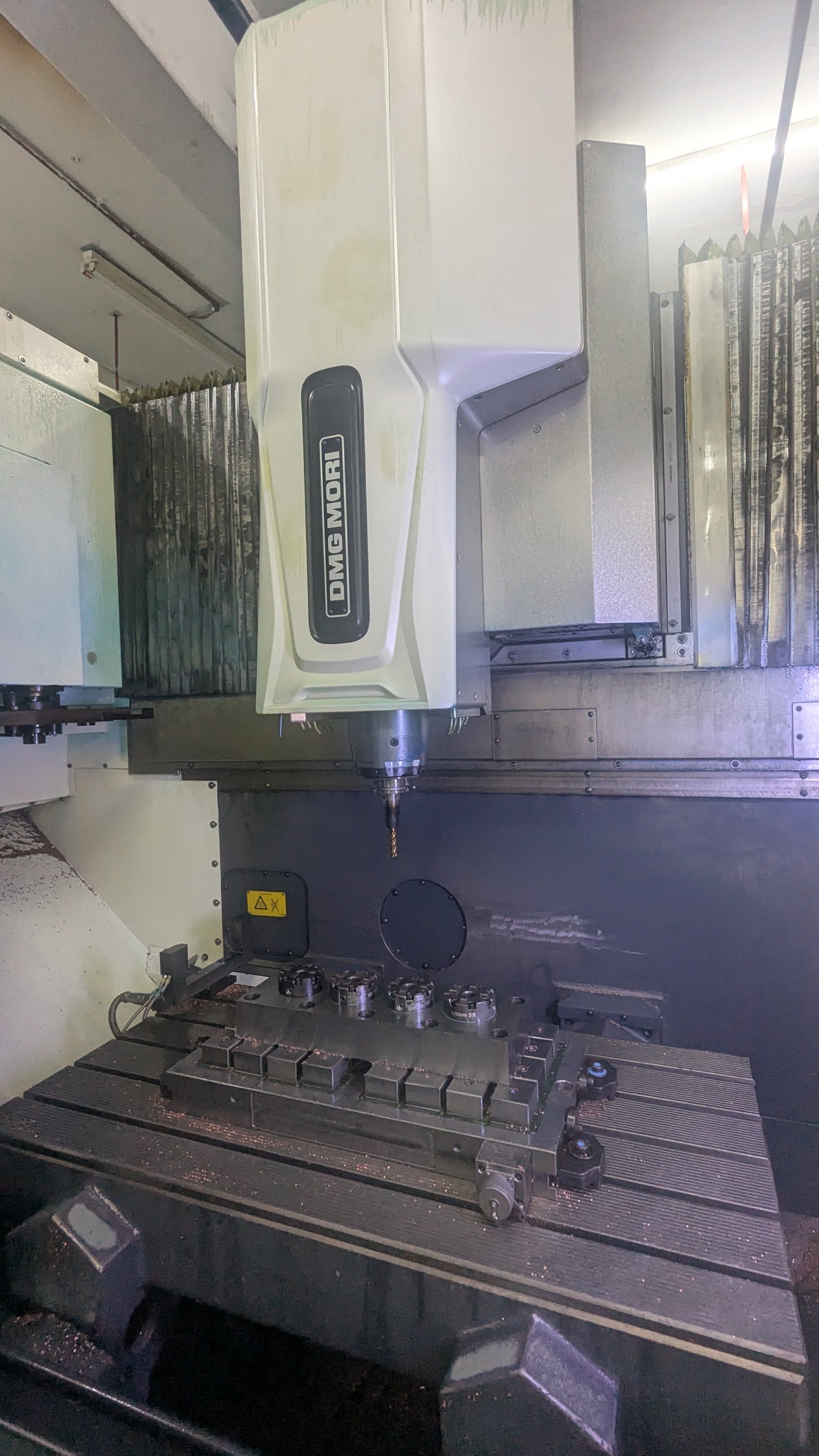 Used 2015 DMG Mori DMC 850V