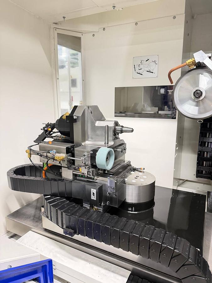 Used USED ROLLOMATIC 630XW Tool Grinder