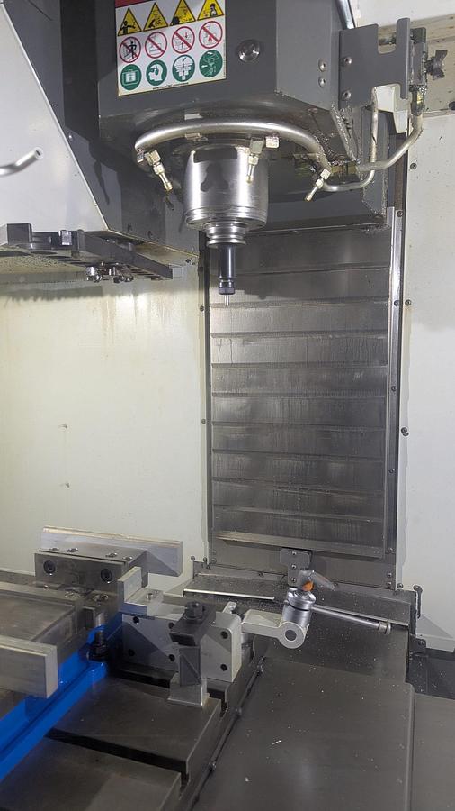 Used Used HAAS VF-2YT Machine Center