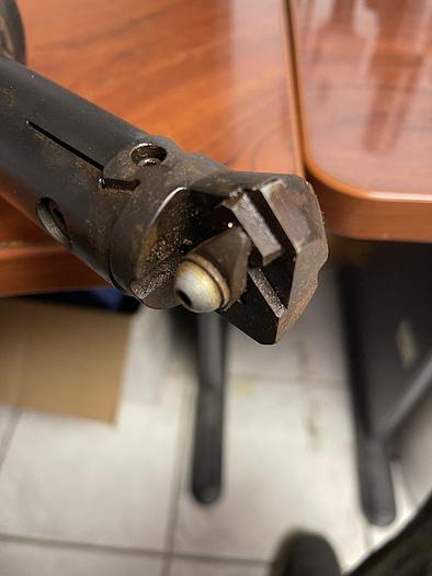 Used USED-VALENITE V50CT-BB2-625 CAT 50 VARI-SET BORING BAR.