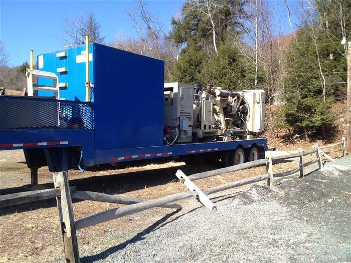Used 2006 Ingersoll-Rand 1170 cfm / 350 psi Air Compressor & (1) Cummins 50KV GenSet