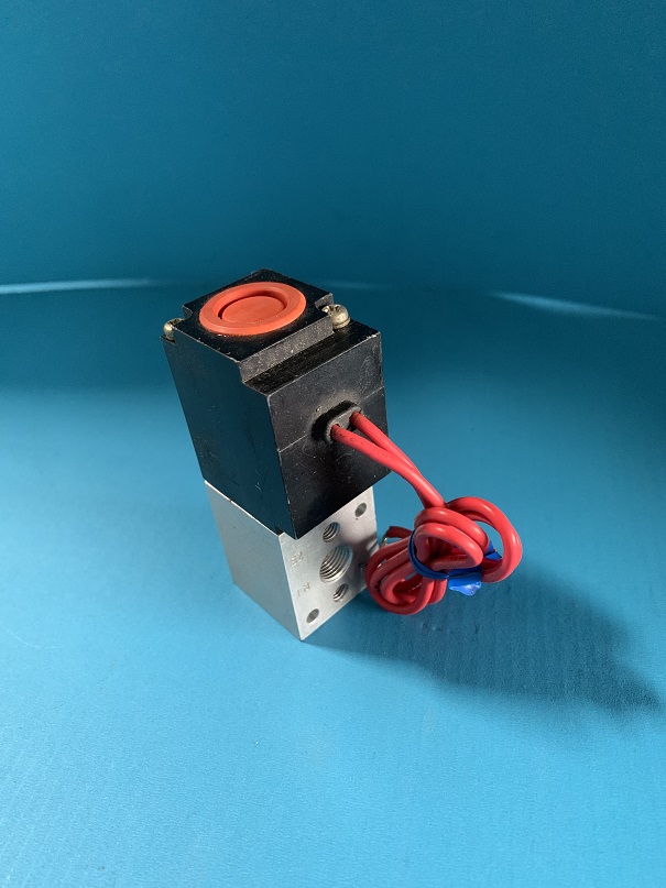 Used Koganei Solenoid Air Valve 050-4E1