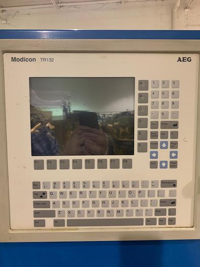 Used CINCINNATI MODEL 220-8 CENTERLESS GRINDER