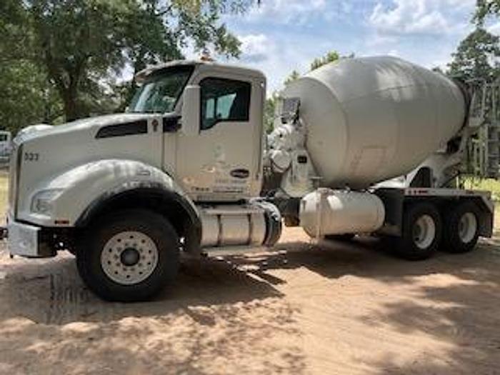 Used 2018 Kenworth Rear Discharge Mixer Trucks (3)