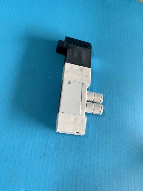 Used Koganei Solenoid Valve F10T1-PL3