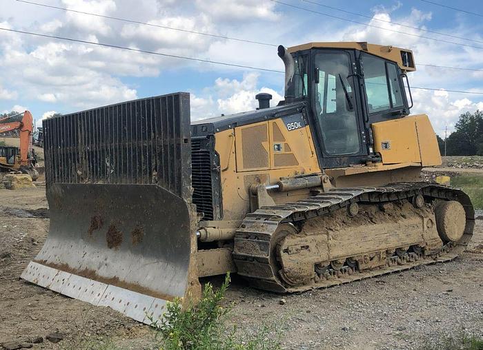 Used 2011 DEERE 850K