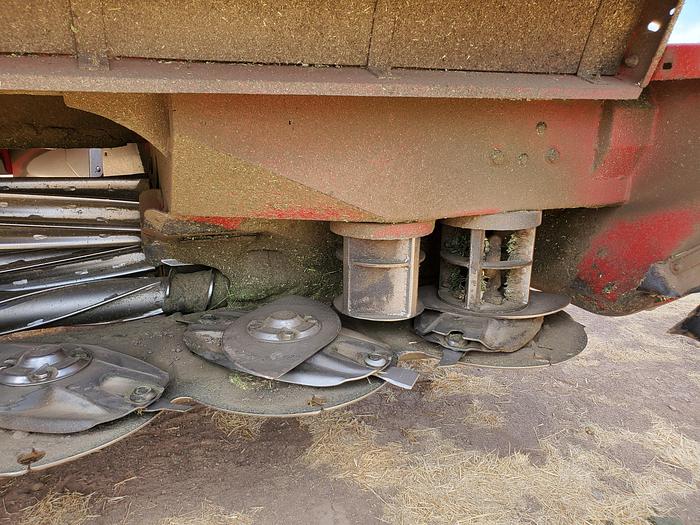 Used ** 800 Hrs ** 2014 Massey Ferguson WR9760 Rotary Windrower