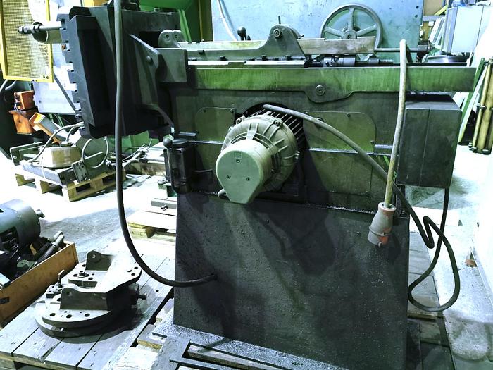 Used 1971 Keyway and broaching machine HENNING DKME 10